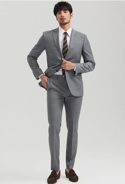 

light grey groom tuxedos two button men wedding tuxedos notch lapel jacket blazer popular men dinner/darty suit(jacket+pants+tie)2022, Black;gray