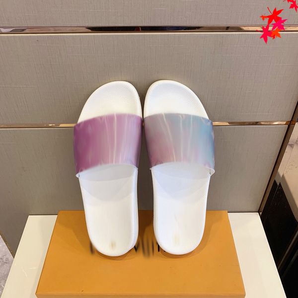 

2021 designer luxurys slippers men sandals fashion beach shoes flip flops flat non-slip classical hole slipper with box size 39-45 -g114, Black