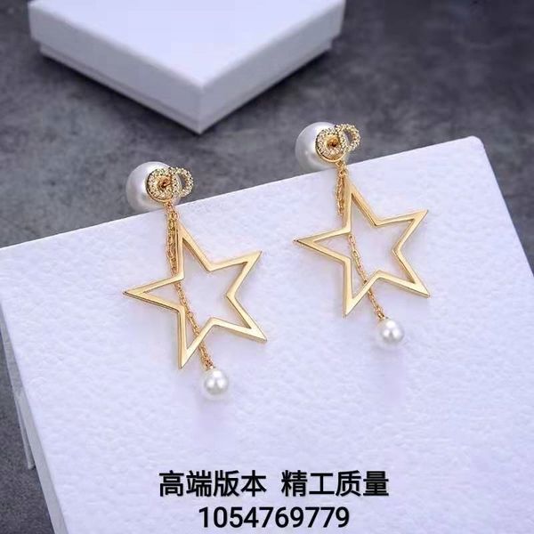 

2021 new designer family earrings female year letter pearl fashion personality, Golden
