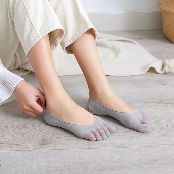 

socks & hosiery summer women five toes female ultrathin breathable toe invisible anti-skid sokken with funny silicone surveys, Black;white