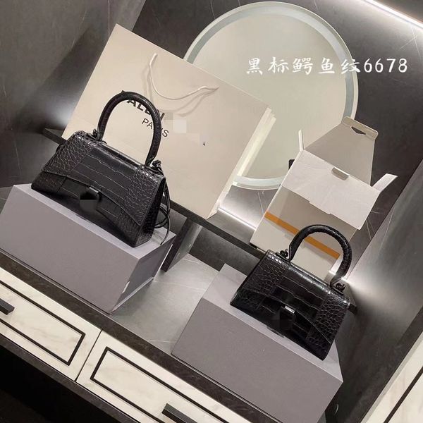 

new cowhide hourglass single shoulder foreign style crocodile pattern high sense french minority messenger bag