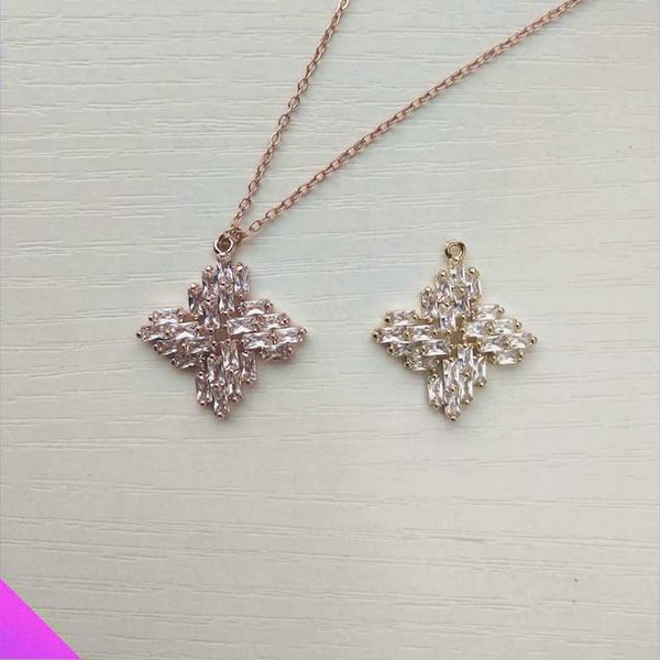 

christmas gift snowflake pendant snow necklace inlaid bright zircon sweater chain classic ladies 2 colors wholesale 10 necklaces, Silver