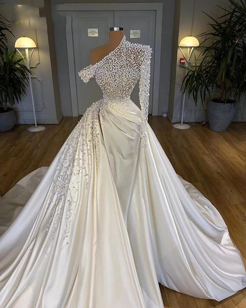 Luxury One Shoulder Weddding Dresse Manica lunga Raso Perline di cristallo Perle 2022 principessa gonna a sbuffo Abiti da sposa formali