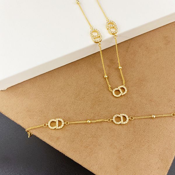 

70% off family dijia new necklace bracelet with diamond letter advanced clavicle chain fashion set xqh4, Golden;silver