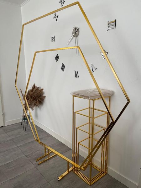 

party decoration shiny gold hexagonal arch outdoor lawn flower plinth iron frame wedding background props billboard balloons backdrop