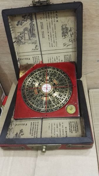 

exquisite chinese dragon phoenix feng shui compass with wooden box, Silver