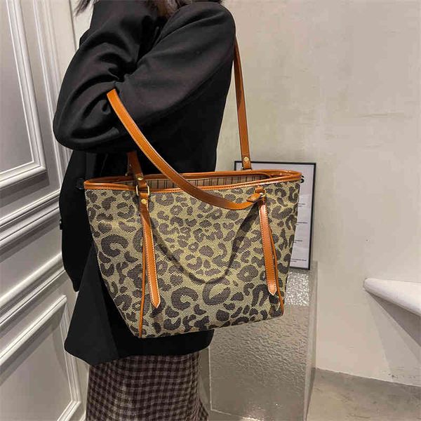

bags handbags large capacity fashion leisure shoulder women's 2021 leopard print autumn and winter class commuter tote, Black;red
