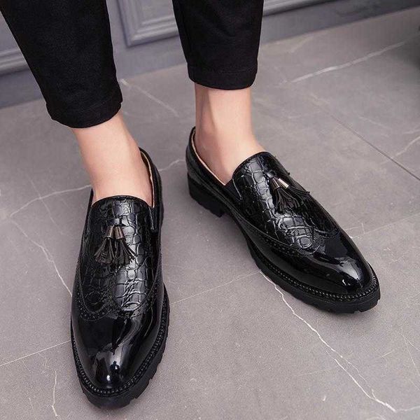 

summer round head casual leather sho men's tassel korean patent bean thick soled cloth