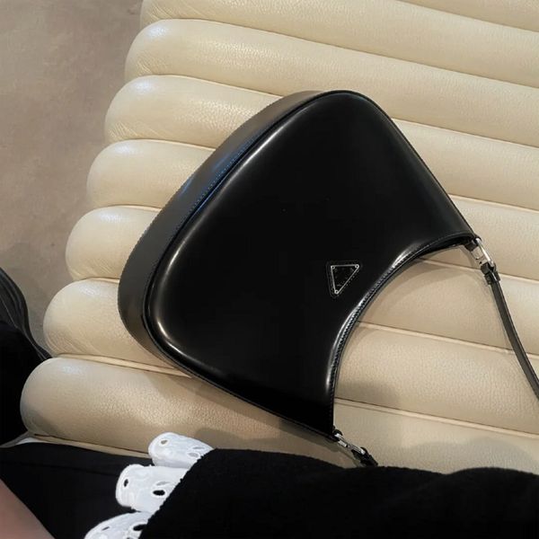 

p family new cleo smooth calf middle ancient underarm advanced french bag 9n43