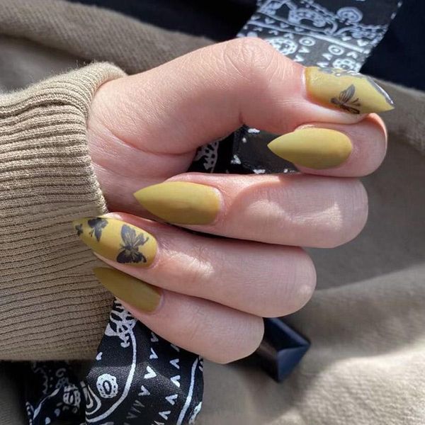 

false nails 24pcs stiletto nail tips mid-length matte with a pattern butterfly wear finished dw, Red;gold