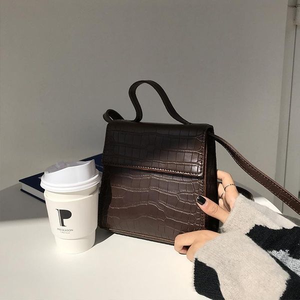 

vintage alligator pattern leather crossbody bags for women designer shoulder messenger bag lady small travel purses cross body
