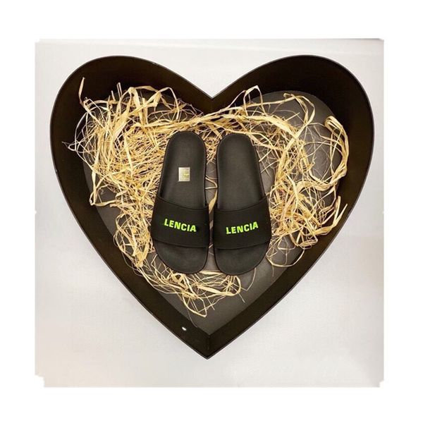 

slippers 2021 paris couple beach sandals fashion british flat slippers full package high end guangzhou women's shoes zly {category}, Black