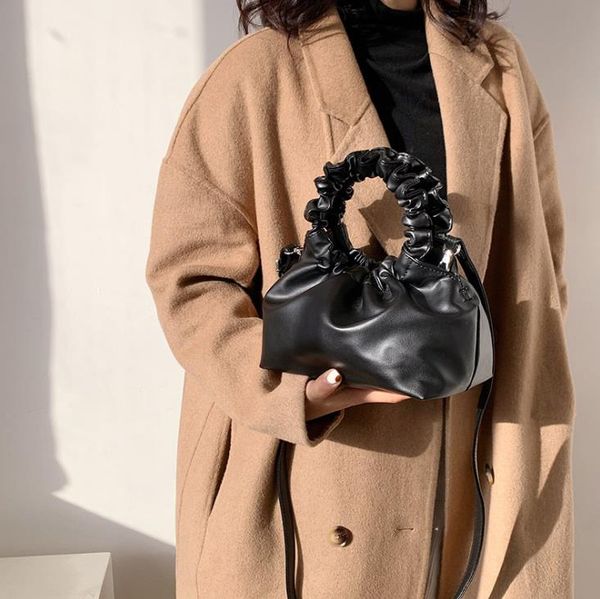 

2021 trendy fashion fold cloud bags mini portable messenger chain bucket bag