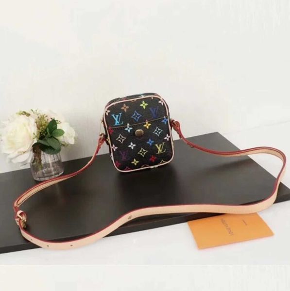 

three-color body m40055 black and white three-color camera bag. brand handbags iconic handles shoulder bags totes cross designer luxury