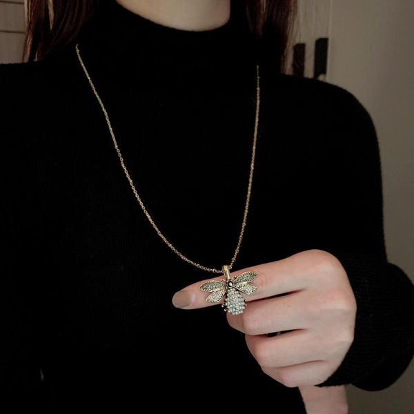 

pendant necklaces 2021 korean rhinestone pearl bee necklace fashion vintage sweater chain temperament for women party jewelry, Silver