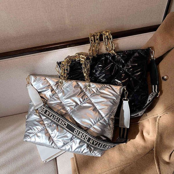 

2022 factory outlet large capacity female fashion chain messenger bag net red single shoulder portable tote bag yzav