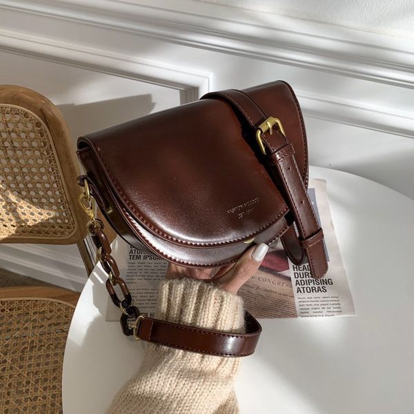 

2021 ins small fashion women's saddle spring foreign style messenger bag