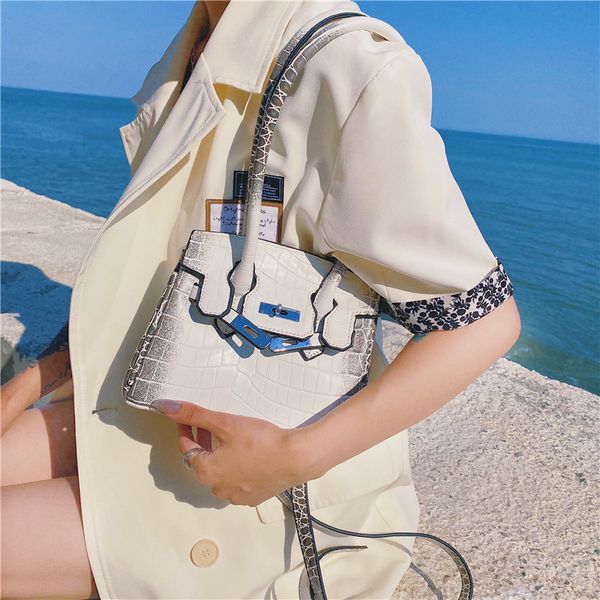 

kelly 2021 new versatile atmosphere hand advanced single shoulder underarm bag women's fashion