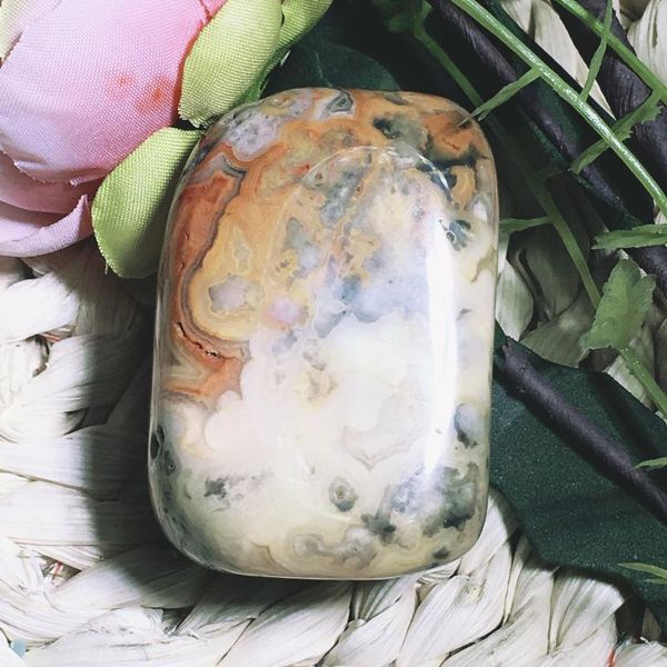 

crazy lace agate decorative objects & figurines