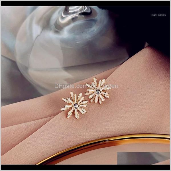 

drop delivery 2021 dominated contracted metal flowers korean stud small sweet classic style joker women earrings jewelry 1 cdx2e, Golden;silver