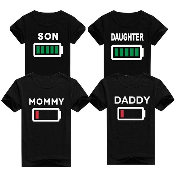 Familienkleidung Mama Tochter Sohn Papa Sommer T-Shirt Mutter Kinder passendes Outfit Kurzarm Baumwolle T-Shirts 210517