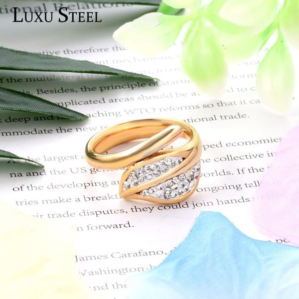 

exquisite design stainless steel cubic zirconia shiny love leaf finger rings gold color engagement anillos cluster, Golden;silver