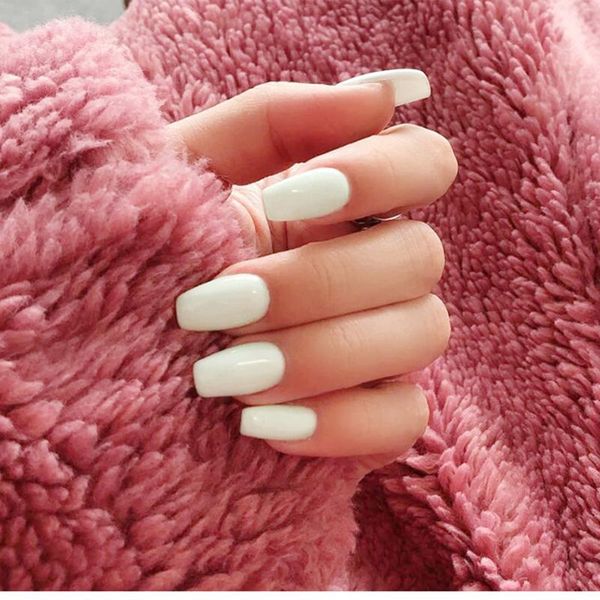

24pcs ballet med-length fake nails french natural trapezoid coffin wearable false press on full cover nail tips with glue, Red;gold