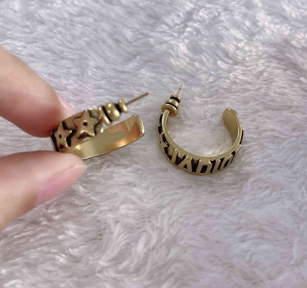 

luxury jewelry letter earrings for women's fashion simple and versatile, Golden