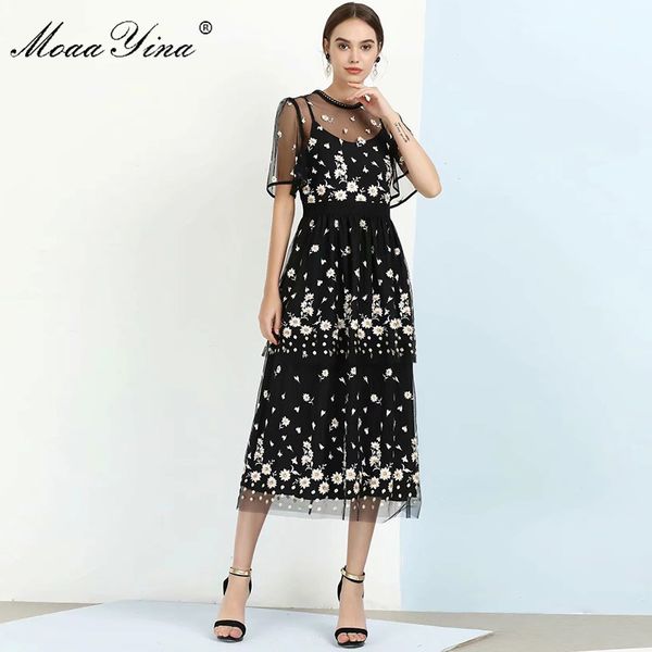 

fashion designer dress summer women's dress short sleeve mesh flowers embroidery slim elegant vacation black dresses 210524, Black;gray