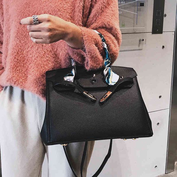 

litchi lock women's 2021 new classic versatile one shoulder messenger bag handbag