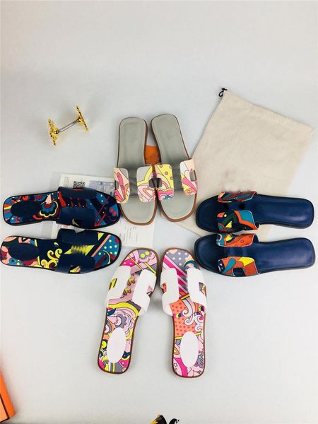 

designer luxury ladies sandals 2021 slippers oasis leather block slip on slide sandals white flats slippers shoes with box dust bag, Black