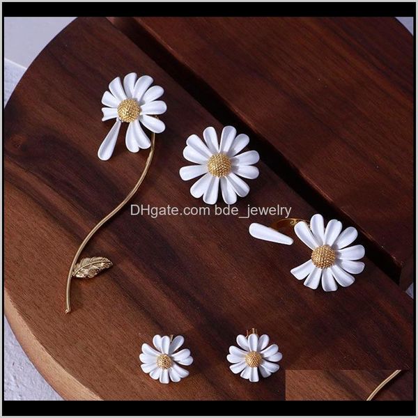 

bangle bracelets jewelry2021 aessories irregular flower stud earrings ring daisy buckle bracelet for woman simple style gift jewelry drop de, Black