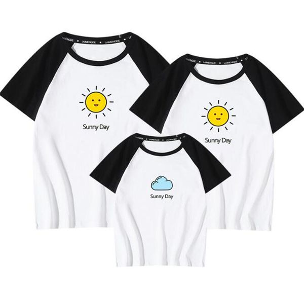 Verão Família Olhar Roupas De Correspondência T-shirt Roupas Mãe Pai Filho Filha Crianças Impressão Dos Desenhos Animados Nuvem Sol 210429