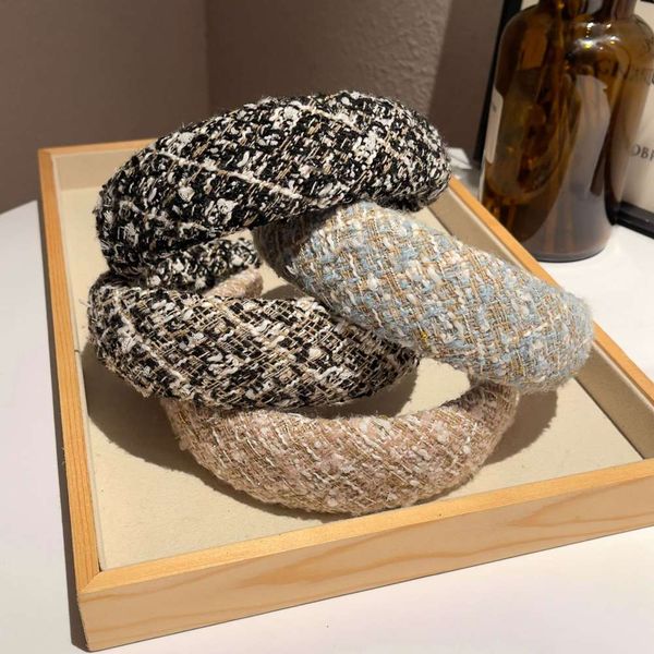 

autumn winter wool hoop small fragrance high sponge temperament, Black;brown