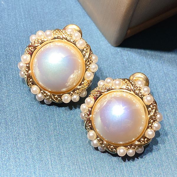 

vintage baroque style elegant pearl earrings new fashion round stud earrings for woman girls s925 silver post, Golden;silver