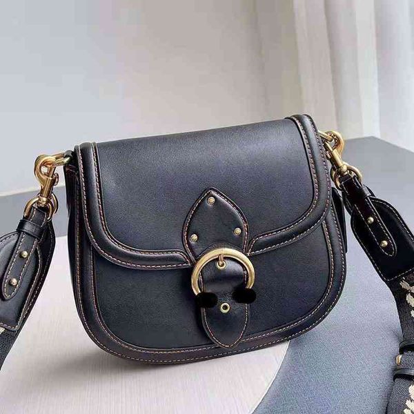 

women luxurys designers bags 2021 family's beat saddle double shoulder s crossbody bag zhouzhoubao123 designer handbags purse wallet ha