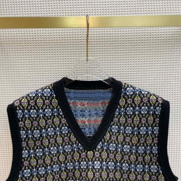 

women's sweaters wool vest for women fashion plaid jacquard knitted v-neck slim lady winter 2021, White;black