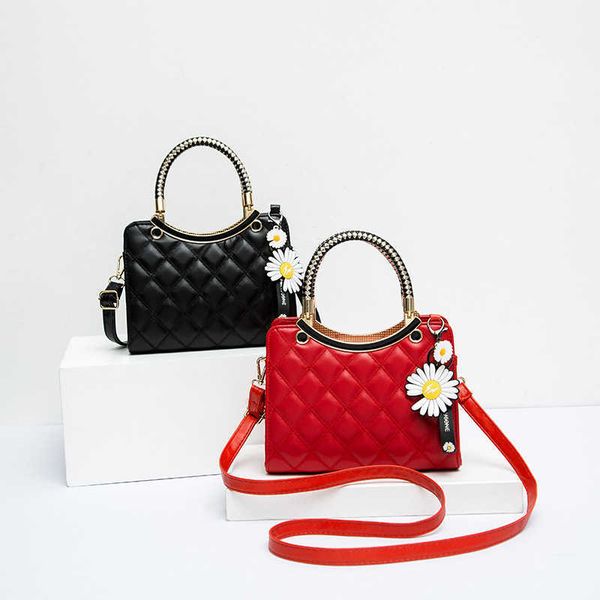 

2020 new high-grade women's handbag fashion lingge single shoulder messenger bag trend temperament shell bag