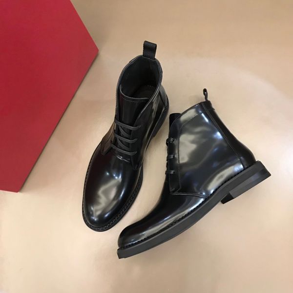 

2021 new autumn and winter men's shoes designer casual fashion luxury rubber sole brand lace-up ankle boots, Red;white