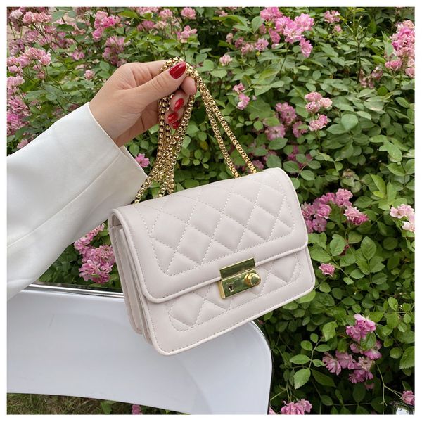 

chain lingge small bag female and texture popular 2021 square new match red french messenger mix net puogt