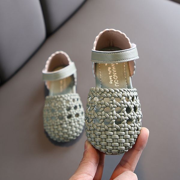 

2021 fashion summer leather woven hollow princess sandals children girls student kids flats soft bottom baby toddler beach shoes, Black;red