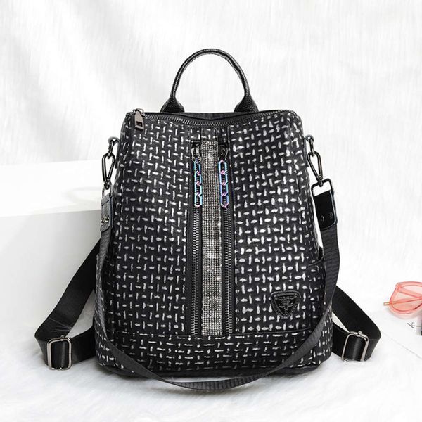 

Designer luxuryGenuine Leather Both Shoulders Backpack School Bags For Teenage Girls Trend V Form Women Backpack Anti Theft Sac A Dos Mochila