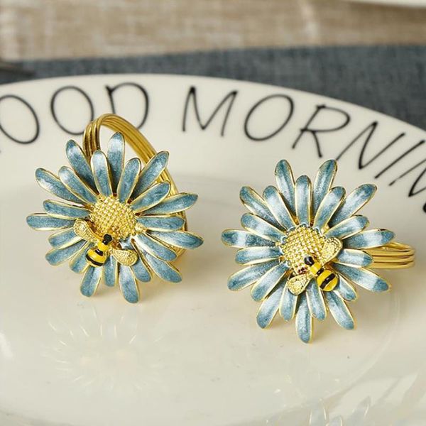 

napkin rings 12pcs/sets european creative catalpa alloy flower shape button high-end el ring table decoration