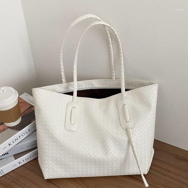 

evening bags 2021 fashion shoulder handbags large-capacity soft leather woven shopping bag casual tote sac1