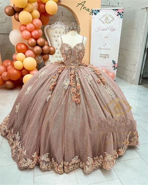 2021 Café Frisado Quinceanera Vestidos Sexy Espaguete Pescoço Appliqued 3D Floral Sweet 16 Princesa Bola Vestido Vestido Vestido de 15 Anos XV