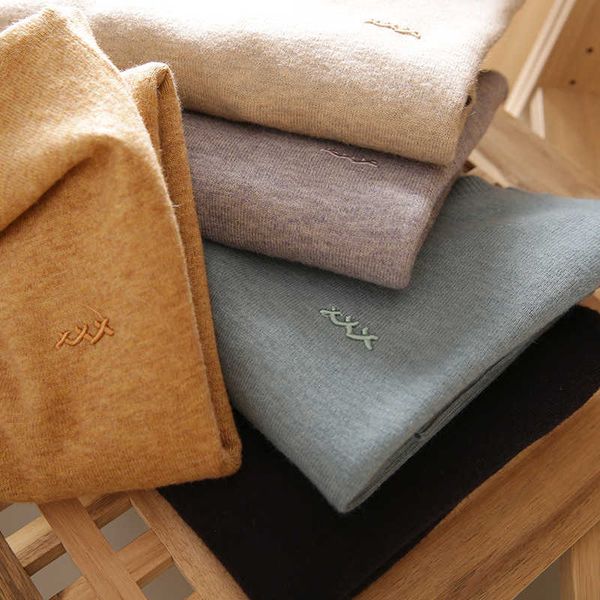 

fashion sweater good goods should be made as early possible, White;black