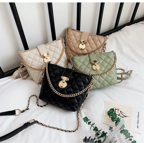 

stylist designs bucket bag fashion trend to go with everything