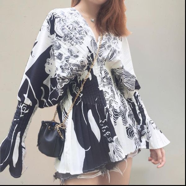 

[ewq] autumn womens blouses pleated waist v neck printed shirt ins design sense horn sleeve long female, White