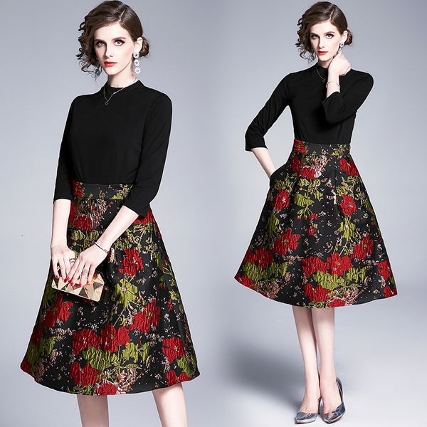 

autumn and winter 2021 jacquard stitching large swing dress long skirt, Black;gray