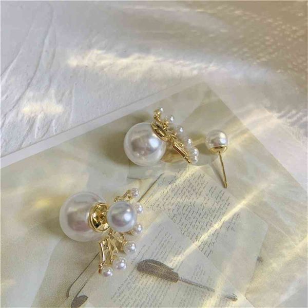 

2021 luxury designer jewelry korean version of letter pearl earrings, a two wear popular temperament student friend's daily earrings, Silver